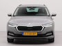 Skoda Octavia Combi 1.0 TSI Business Edition | Navigatie by App | Parkeersensoren voor en achter | Airco | Dakrails |