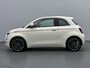 Fiat 500 EV La Prima 42 kWh 118 pk | Navigatie | Panoramadak | Achteruitrijcamera | Kunstlederen Bekleding | Parkeersensoren Voor en Achter | Keyless Entry/Start | LED Koplampen | Dodehoek | Adaptieve Cruise Control | Climate Control | 17" Lichtmetalen Velgen | Apple Carplay/Android Auto |