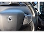 Peugeot 2008 1.2 PureTech Allure | Lederen bekleding | Panoramadak | Parkeersensoren achter |