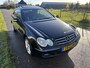 Mercedes-Benz CLK Coupé 200 K. Avantgarde / SCHUIFDAK / LEER / NAVI / ROLLO