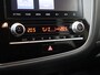 Mitsubishi Outlander 2.4 PHEV Pure 225 pk Automaat | Stoel- en Stuurverwarming l | Trekhaak | Camera |