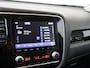 Mitsubishi Outlander 2.4 PHEV Pure 225 pk Automaat | Stoel- en Stuurverwarming l | Trekhaak | Camera |