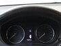 Mitsubishi Outlander 2.4 PHEV Pure 225 pk Automaat | Stoel- en Stuurverwarming l | Trekhaak | Camera |
