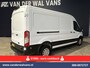 Ford Transit 2.0 TDCI 131pk L3H2 Euro6 Airco | Camera | Navigatie | Apple Carplay | Cruisecontrol | Stoelverwarming Android Auto, Verwarmde voorruit, Parkeersensoren, Bijrijdersbank