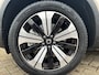 Volvo XC40 Recharge Core 70 kWh / Apple Carplay/Android Auto / 19" Velgen / Achteruitrijcamera /