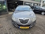 Lancia Delta 1.4 M.air Oro | 1E EIGENAAR | 12MND GARANTIE | NAVI | CLIMA | LMV |PDC |