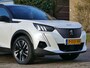 Peugeot e-2008 EV GT Pack 50 kWh | achteruitrijcamera | Apple Carplay / Android auto | panoramadak