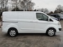 Ford Transit Custom 270 2.0 TDCI L1H1 Limited 130pk | Achteruitrijcamera | Cruise control | Trekhaak | 3 zits | Navigatie | Bluetooth