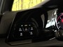 Volkswagen Golf 2.0 TDI GTD | 200 PK! | Panoramadak | Head-Up Display | Wegklapbare Trekhaak | 19" Lichtmetaal | Stuurwielverwarming | Sfeerverlichting | Apple Carplay | Camera |