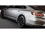 Volkswagen Arteon 2.0 TSI R-Line Business+ / Aut / Acc / Lane Assist / Dode Hoek / Sfeerverlichting / Camera / Open Pano / 20 Inch