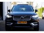 Volvo XC90 2.0 T8 390PK Plug in hybride PHEV AWD Inscription 7P.*Perfect Volvo Onderh.*BTW*1ste Eig*Pano/Elek. Trekhaak/ACC/Pilot Ass./Stoelverw./Stuurverw./HUD/Full LED/Dodehoek/Rijstrook/Camera/Parkeersens.V+A/20 inch LM*