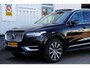 Volvo XC90 2.0 T8 390PK Plug in hybride PHEV AWD Inscription 7P.*Perfect Volvo Onderh.*BTW*1ste Eig*Pano/Elek. Trekhaak/ACC/Pilot Ass./Stoelverw./Stuurverw./HUD/Full LED/Dodehoek/Rijstrook/Camera/Parkeersens.V+A/20 inch LM*