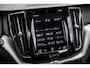Volvo XC60 2.0 Recharge T6 AWD R-Design | Trekhaak | 21" | Adaptieve Cruise Control | Donker Glas | Stoel en Stuurverwarming | 360 Camera | Panoramadak |