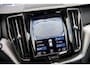 Volvo XC60 2.0 Recharge T6 AWD R-Design | Trekhaak | 21" | Adaptieve Cruise Control | Donker Glas | Stoel en Stuurverwarming | 360 Camera | Panoramadak |