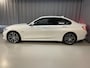 BMW 3-Serie 330e Sport Line 18"/Adaptieve cruise/Stuur + stoelverwarming/PDC v+a/Sportstoelen + memory + elektrisch/HiFi/Apple Carplay & Android Auto