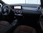 Mercedes-Benz A-klasse 250 e AMG Line | Panoramadak | Trekhaak | Multispaak | Dodehoekassistent | Navigatie | Camera | Automaat