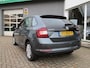 Skoda Rapid Spaceback 1.0 TSI Greentech Clever is een mooie, complete, verrassend ruime zuinige en technisch goed auto.