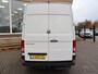Volkswagen Crafter 35 2.0 TDI 140 PK L3H3 + 3000 KG TREKHAAK + NAVIGATIE / CAMERA / DAB / APPLE CARPLAY