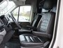 Volkswagen Crafter 35 2.0 TDI 140 PK L3H3 + 3000 KG TREKHAAK + NAVIGATIE / CAMERA / DAB / APPLE CARPLAY