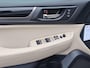 Subaru Outback 2.5i Premium Automaat AWD BJ.12-2018 / Navigatie / Schuifdak / Leder / Camera / Harman Kardon / Led / Trekhaak !!