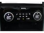 Land Rover Discovery 3.0 D300 R-Dynamic SE | COMMERCIAL | ACC | Panoramadak | Meridian Surround | Luchtvering | Trekhaak