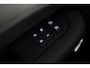 Land Rover Discovery 3.0 D300 R-Dynamic SE | COMMERCIAL | ACC | Panoramadak | Meridian Surround | Luchtvering | Trekhaak