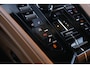 Aston Martin DB12 Volante 4.0 V8 / Buckinghamshire Green / Bowers & Wilkins