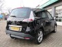 Renault Scenic 1.2 TCe Collection betreft een mooie, ruime, complete en zuinige auto.