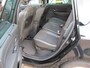 Renault Scenic 1.2 TCe Collection betreft een mooie, ruime, complete en zuinige auto.