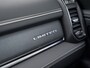 Dodge Ram 1500 5.7 V8 4x4 Crew Cab Limited Night Multifunctional Tailgate |Digitaal Cluster |Luchtvering |Head-up Display |Rijklaarprijs | STOCK Clearance! Gratis LPG en Cover