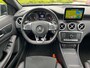 Mercedes-Benz A-klasse 180 Ambition|NWE APK|AMG|NAP|Carplay|Camera|Afn Trehaak|18" LM|Sportstoelen|Pdc V+A.