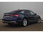 Audi A5 Sportback 35 TDI S-Line edition Automaat Navarra Blue Full LED Wegklapbare Trekhaak Virtual Cockpit Navigatie Achteruitrijcamera Clima Cruise Parkeersensor Half Leder Sportstoelen Draadloos Carplay
