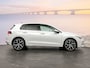 Volkswagen Golf 1.5 eHybrid 204 6DSG eHybrid 50 Edition | 'App-Connect' draadloze smartphone integratie | Achterbank in ongelijke delen neerklapbaar incl. middenarmsteun en doorlaadmogelijkheid | Afstandscontrolesysteem (Front Assist)
