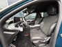 Peugeot e-5008 New | GT | Navigatie | Apple Carplay en Androidauto | Stoelverwarming | 7 persoons uitvoering | Airco | Alcantara stoelen |