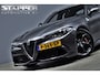 Alfa Romeo Giulia 2.9 V6 510pk Automaat Quadrifoglio Keramisch/Carbon/Camera/Navi/Led/Leer/Alcantara/Adap.Cruise/Lmv19"