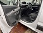 Peugeot Partner 1.5 BlueHDi 102pk Airco Cruise controle Trekhaak 1000kg trekgewicht Parkeerhulp achter en voor Camera Schuifdeur Telefoonverbinding Multimedia Android Apple carplay 2-Persoons 1e eigenaar  Euro 6