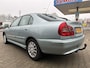 Mitsubishi Carisma 1.6 Platinum Edition, airco, lm-velgen, trekhaak.