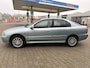 Mitsubishi Carisma 1.6 Platinum Edition, airco, lm-velgen, trekhaak.