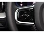 Volvo XC60 T6 Recharge AWD Plus Dark - LONG RANGE - Panorama/schuifdak - IntelliSafe Assist & Surround - 360° Camera - Harman/Kardon audio - Adaptieve LED koplampen - Verwarmde voorstoelen, stuur & achterbank - Parkeersensoren voor & achter - Elektr. bedienb. voorstoelen met geheugen - Draadloze tel. lader - Extra getint glas - 20' LMV