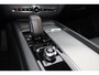 Volvo XC60 T6 Recharge AWD Plus Dark - LONG RANGE - Panorama/schuifdak - IntelliSafe Assist & Surround - 360° Camera - Harman/Kardon audio - Adaptieve LED koplampen - Verwarmde voorstoelen, stuur & achterbank - Parkeersensoren voor & achter - Elektr. bedienb. voorstoelen met geheugen - Draadloze tel. lader - Extra getint glas - 20' LMV
