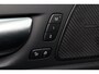 Volvo XC60 T6 Recharge AWD Plus Dark - LONG RANGE - Panorama/schuifdak - IntelliSafe Assist & Surround - 360° Camera - Harman/Kardon audio - Adaptieve LED koplampen - Verwarmde voorstoelen, stuur & achterbank - Parkeersensoren voor & achter - Elektr. bedienb. voorstoelen met geheugen - Draadloze tel. lader - Extra getint glas - 20' LMV