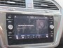 Volkswagen Tiguan 1.5 TSI ACT 150-PK Automaat | Airco | Navi | Wegklapbare Trekhaak | Incl. BOVAG Garantie | Stoelverwarming | Metallic lak |