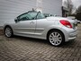 Peugeot 207 CC 1.6 VTi Griffe | Clima | Cruise | Leer | Stoelverwarming | 17 inch |