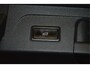 Volkswagen Touran 1.6 TDI SCR Comfortline Business , A UITRIJ CAM , CLIMATR , CR CONTR , NAVI , PDC V+A ,