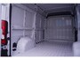 Opel Movano 2.2D 140 pk L2H2 va 299,- p/mnd Navi, Camera Apple Carplay, Cruise Control, Airco ECC, Nieuw 2023, 3-Zits