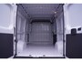 Opel Movano 2.2D 140 pk L2H2 va 299,- p/mnd Navi, Camera Apple Carplay, Cruise Control, Airco ECC, Nieuw 2023, 3-Zits