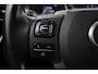Lexus IS 300h Hybrid | Navigatie | 19" Velgen | PDC V+A | Voorruitverwarming |