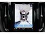 Volvo XC60 Recharge T6 AWD Plus Dark - LONG RANGE - Luchtvering - Panorama/schuifdak - IntelliSafe Assist & Surround - 360º Camera - Harman/Kardon audio - Adaptieve LED koplampen - Verwarmde voorstoelen, stuur & achterbank - Parkeersensoren voor & achter - Elektr. bedienb. voorstoelen met geheugen - Draadloze tel. lader - Extra getint glas - Elektr. inklapbare trekhaak - 21' LMV