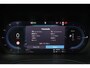 Volvo XC60 Recharge T6 AWD Plus Dark - LONG RANGE - Luchtvering - Panorama/schuifdak - IntelliSafe Assist & Surround - 360º Camera - Harman/Kardon audio - Adaptieve LED koplampen - Verwarmde voorstoelen, stuur & achterbank - Parkeersensoren voor & achter - Elektr. bedienb. voorstoelen met geheugen - Draadloze tel. lader - Extra getint glas - Elektr. inklapbare trekhaak - 21' LMV