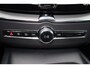 Volvo XC60 Recharge T6 AWD Plus Dark - LONG RANGE - Luchtvering - Panorama/schuifdak - IntelliSafe Assist & Surround - 360º Camera - Harman/Kardon audio - Adaptieve LED koplampen - Verwarmde voorstoelen, stuur & achterbank - Parkeersensoren voor & achter - Elektr. bedienb. voorstoelen met geheugen - Draadloze tel. lader - Extra getint glas - Elektr. inklapbare trekhaak - 21' LMV